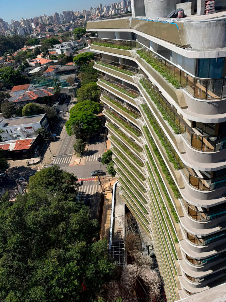 Foto Real Da Obra Do Saffire By Elie Saab, Na Av. Indianópolis, Em Fase Final, Setembro De 2026